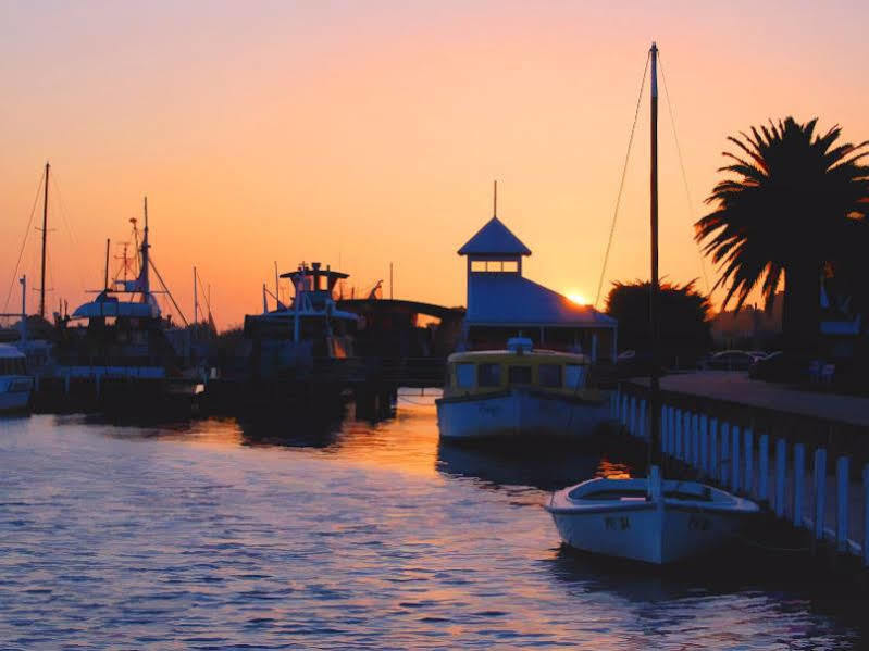 Bamboo Motor Inn Lakes Entrance Dış mekan fotoğraf